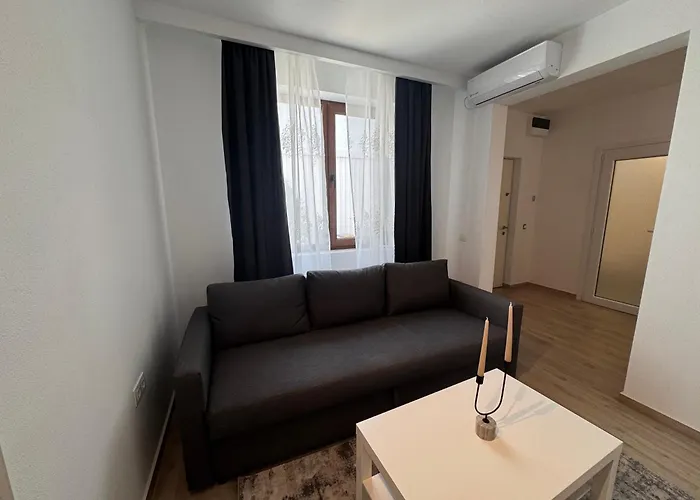 At Modern Boutique Bucureşti