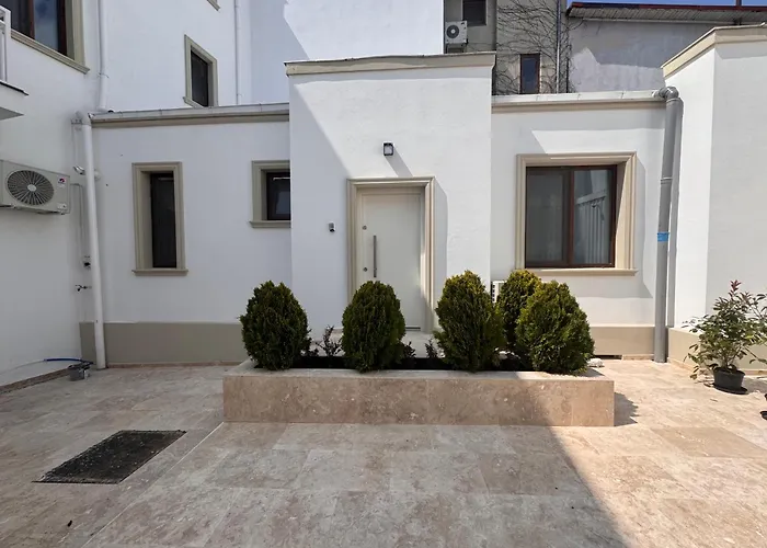 At Modern Boutique Bucarest