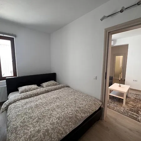 At Modern Boutique Bükreş